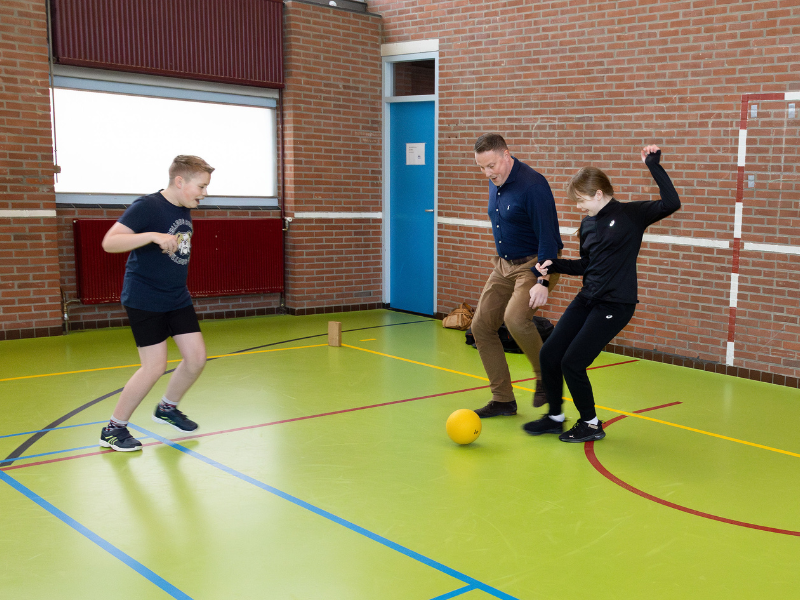 20250301 Uitreiking SCool sportboekje 2