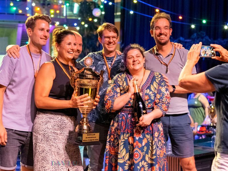 Winnaars mega pubquiz De Meerpaal Dronten