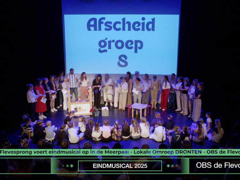 Bijzonder afscheid groep 8 én directeur bij eindmusical De Flevosprong (video)