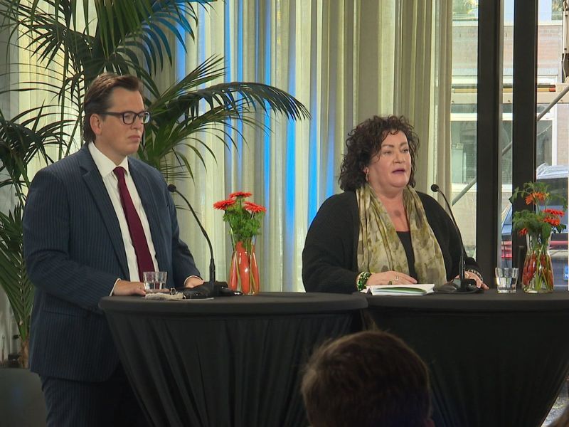 Caroline van der Plas tijdens het debat bij de Aeres Hogeschool in Dronten