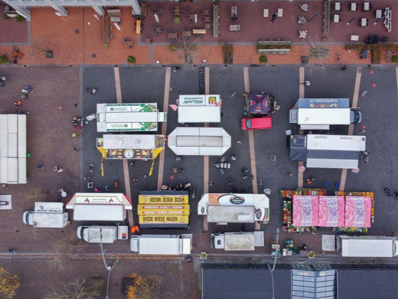 Weekmarkt op Meerpaalplein