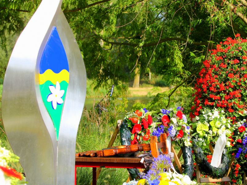 Wethouder Lap aanwezig bij kranslegging Indiëherdenking in Almere