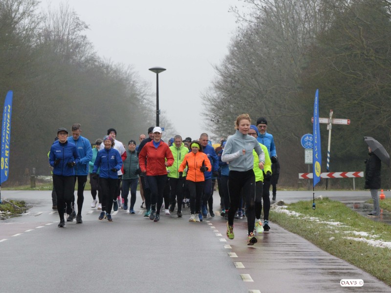 Tientallen lopers doen mee met Driedorpenloop in Swifterbant