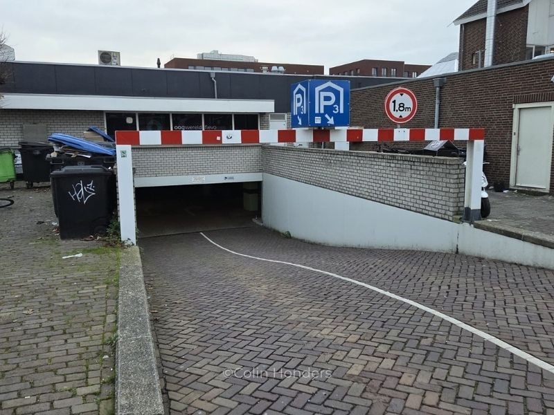 ingang parkeergarage Dronten