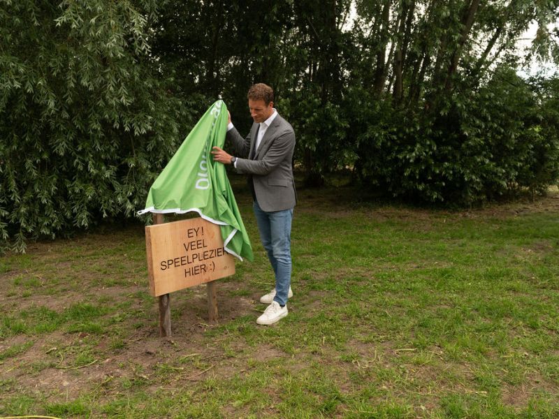 Nieuwe inclusieve speeltuin aan de Hoedenmakersgilde feestelijk geopend