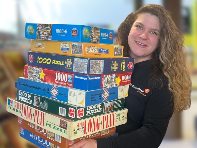Puzzeltheek opent in bibliotheek Dronten