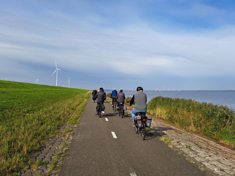 Doortrappen op de dijk