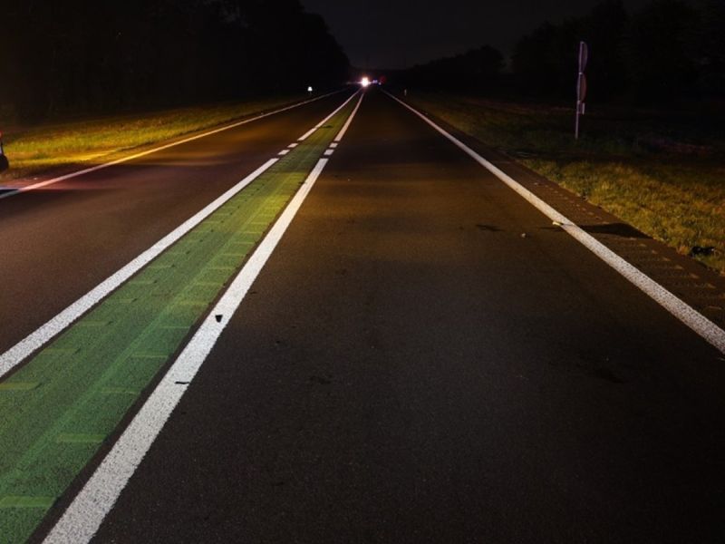 Fietser overlijdt na aanrijding met busje op N305, automobilist rijdt door
