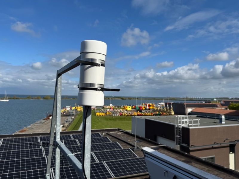 Eerste lichtmeters in Flevoland geplaatst tijdens jubileumcongres Natuur Milieu Flevoland