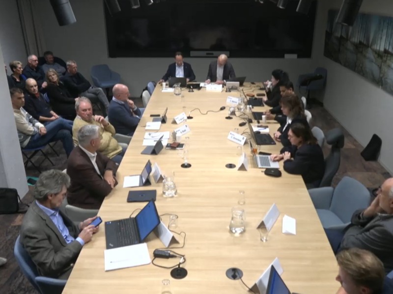 Bremerbergzaal in gemeentehuis wordt opgeknapt tot volwaardige vergaderzaal