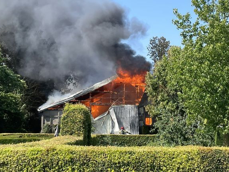 Schuurbrand aan de Wisentweg in Dronten